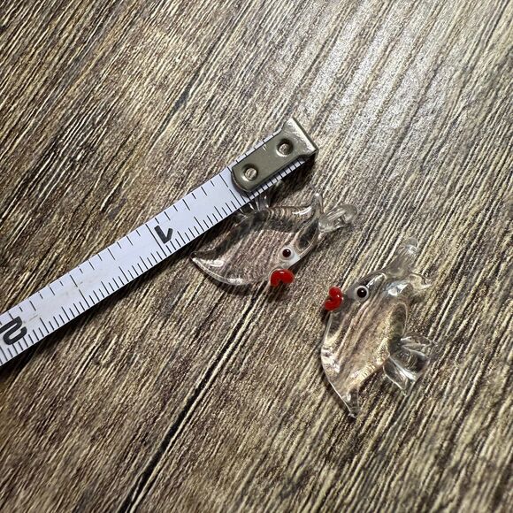 Clear Fish Charms - Picture 2 of 3